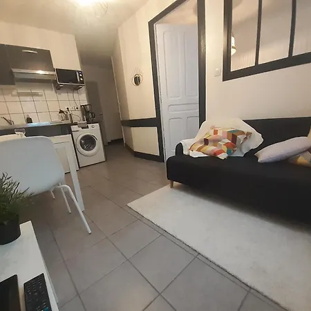 Elise En Plein Coeur De La *